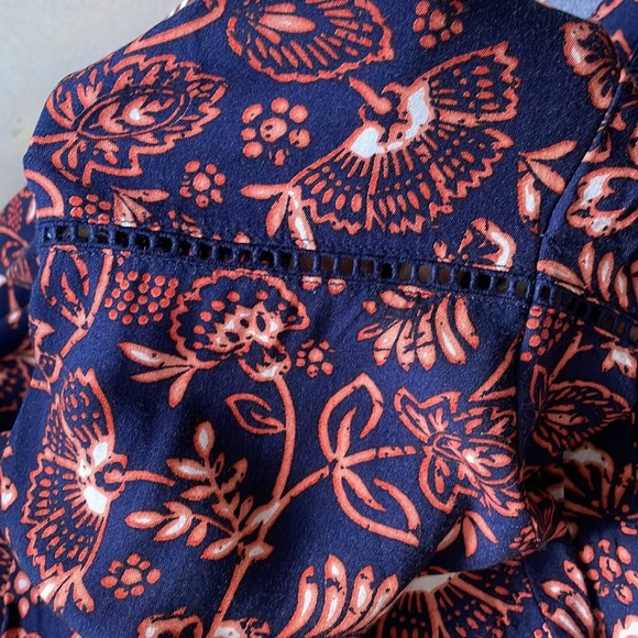 Flounce sleeve blouse - Picture 7 of 8